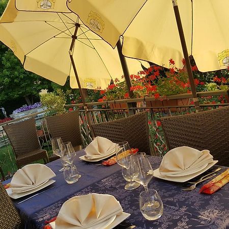 Ristorante Primula Bianca Hotel Varzi Eksteriør billede