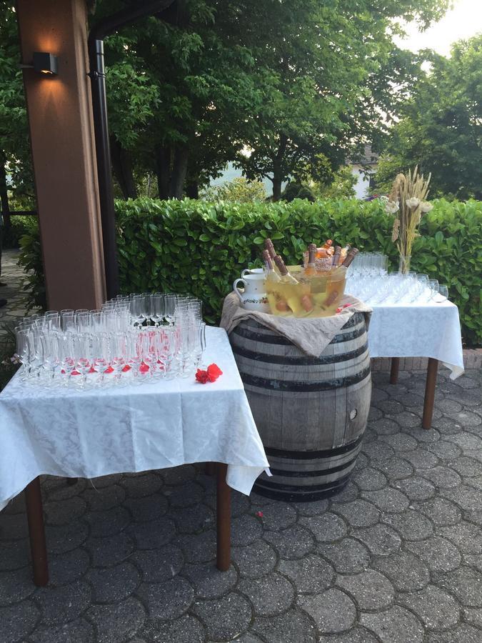 Ristorante Primula Bianca Hotel Varzi Eksteriør billede