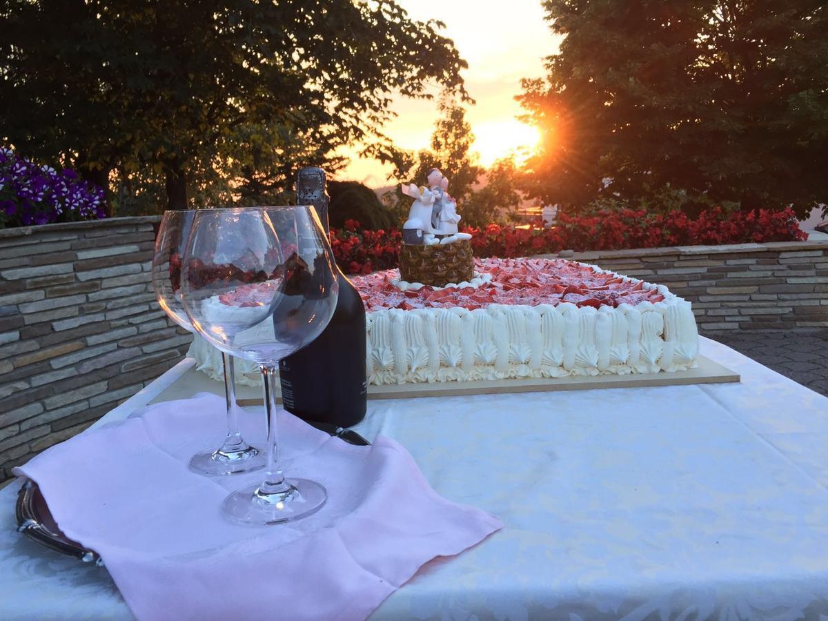 Ristorante Primula Bianca Hotel Varzi Eksteriør billede