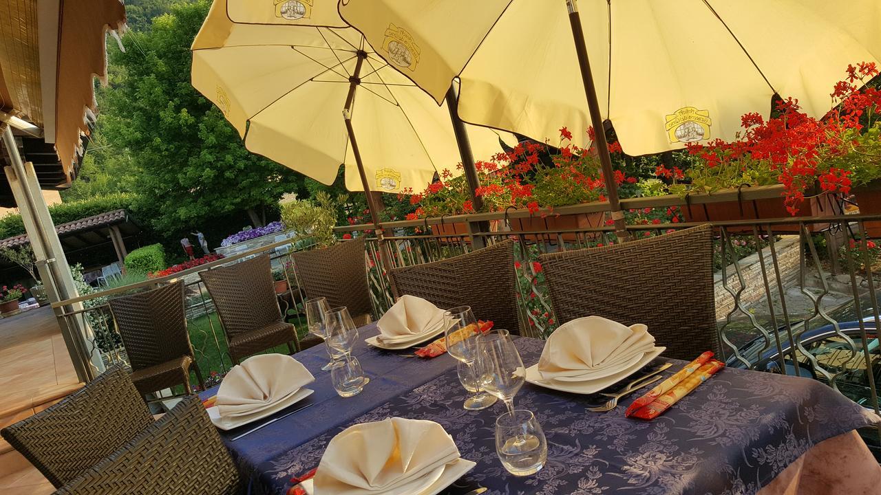 Ristorante Primula Bianca Hotel Varzi Eksteriør billede