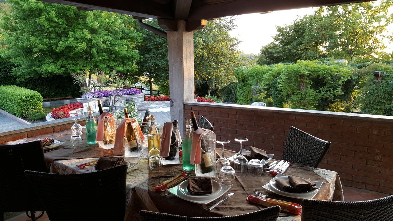 Ristorante Primula Bianca Hotel Varzi Eksteriør billede